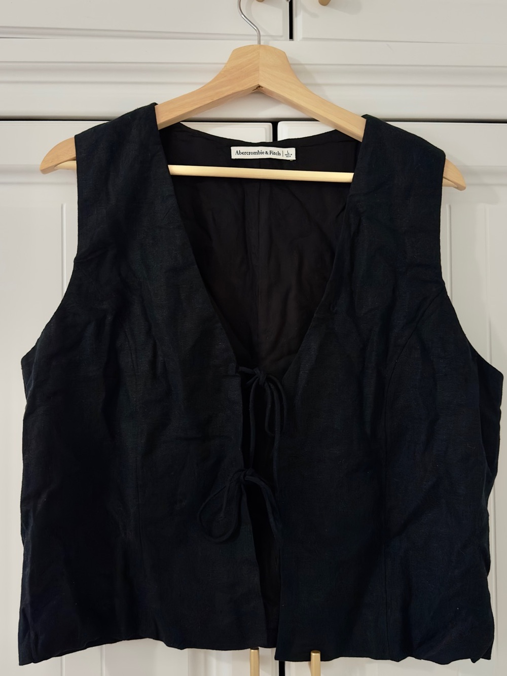 Abercrombie & Fitch Black Sleeveless Linen-Blend Vest
